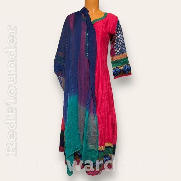 Elegant Celebration Kurta With Pants and Dupatta Size Medium - Picture 5 of 12